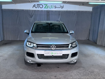 Volkswagen  Touareg  2012  Automatic  173,500 Km  6 Cylinder  Four Wheel Drive (4WD)  SUV  Silver
