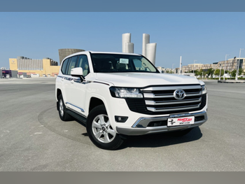 تويوتا  جي اكس ار لمتد  6 سلندر  إس يو في 4 في 4  أبيض  2025