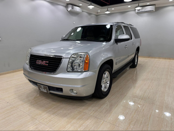 جي ام سي  يوكون  اكس إل  2011  اوتوماتيك  159,000 كم  8 سلندر  دفع رباعي  اس يو في  رمادي فاتح
