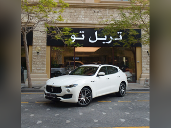 Maserati  Levante  S  2017  Automatic  98,000 Km  6 Cylinder  All Wheel Drive (AWD)  SUV  White