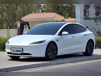 Tesla  Model 3  Long Range  2025  Automatic  11,000 Km  0 Cylinder  All Wheel Drive (AWD)  Sedan  White  With Warranty
