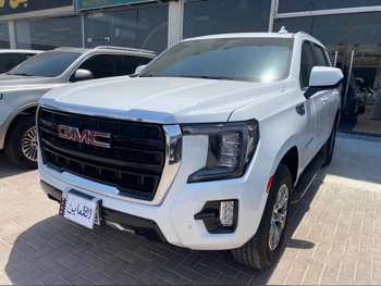 جي ام سي  يوكون  اس ال اي  2021  اوتوماتيك  41,000 كم  8 سلندر  دفع خلفي  اس يو في  أبيض