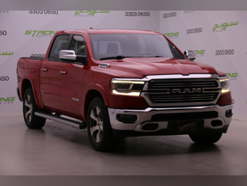 دودج  رام  لاراميي  2019  اوتوماتيك  145,000 كم  8 سلندر  دفع رباعي  بيكب  أحمر
