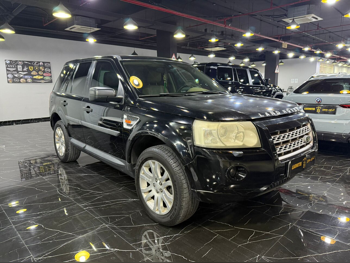 لاند روفر  2 إل آر  2008  اوتوماتيك  195,000 كم  4 سلندر  دفع رباعي  اس يو في  أسود