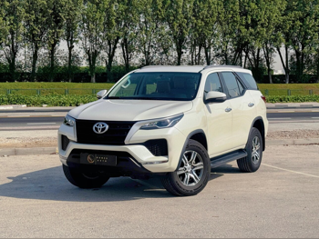 Toyota  Fortuner  2022  Automatic  66,000 Km  4 Cylinder  Four Wheel Drive (4WD)  SUV  White
