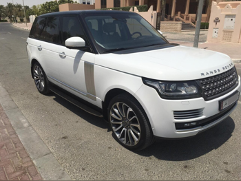 Land Rover  Range Rover  Vogue SE  2014  Automatic  108,000 Km  8 Cylinder  Four Wheel Drive (4WD)  SUV  White