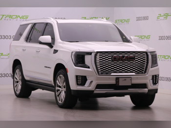 جي ام سي  يوكون  دينالي  2023  اوتوماتيك  79,000 كم  8 سلندر  دفع رباعي  اس يو في  أبيض  تحت الضمان