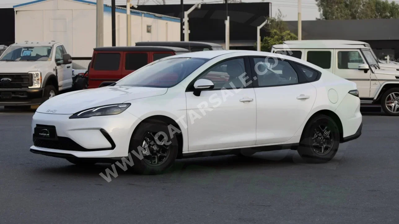 BYD  Seal  2025  Automatic  0 Km  4 Cylinder  Front Wheel Drive (FWD)  Sedan  White