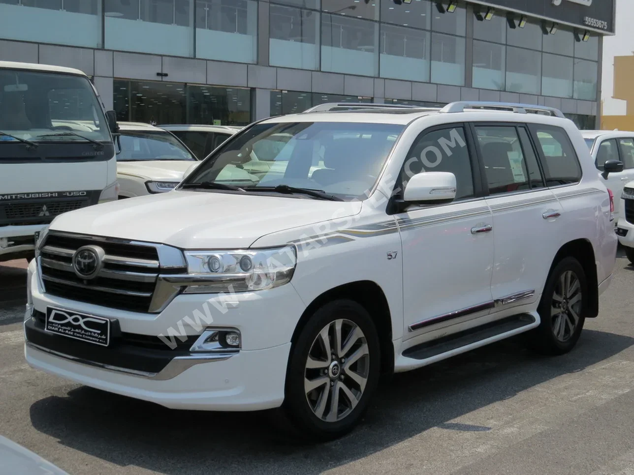 تويوتا  لاند كروزر  في اكس أس  2019  اوتوماتيك  160,000 كم  8 سلندر  دفع رباعي  اس يو في  أبيض