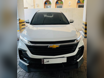 شفروليه  كابتيفا  ال اس  2024  اوتوماتيك  2,700 كم  4 سلندر  سحب امامي  اس يو في  أبيض  تحت الضمان