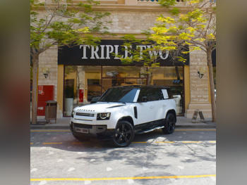 لاند روفر  ديفيندر  110  2023  اوتوماتيك  91,900 كم  8 سلندر  دفع رباعي  اس يو في  أبيض  تحت الضمان