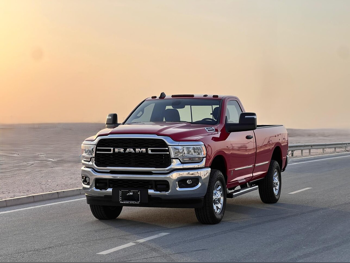 دودج  رام  2500  2024  اوتوماتيك  4,600 كم  8 سلندر  دفع رباعي  بيكب  أحمر