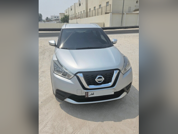 نيسان  كيكس  2018  اوتوماتيك  83,000 كم  4 سلندر  سحب امامي  اس يو في  فضي