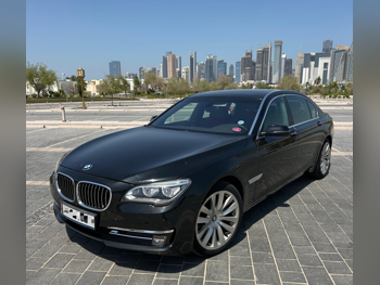 بي ام دبليو  الفئة - السابعة  740 Li  2013  اوتوماتيك  167,000 كم  6 سلندر  دفع خلفي  سيدان  أسود