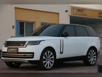 لاند روفر  رنج روفر فوج سوبر تشارجر  إس يو في 4 في 4  أبيض  2025