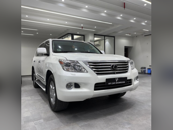 Lexus  LX  2009  Automatic  402,000 Km  8 Cylinder  Four Wheel Drive (4WD)  SUV  White