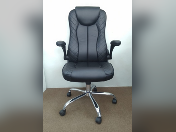 كراسي مكتب ميرير للمفروشات  - كرسي تنفيذي  - أسود