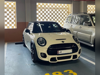 ميني  كوبر  اس  2020  اوتوماتيك  67,000 كم  4 سلندر  سحب امامي  هاتشباك  أبيض