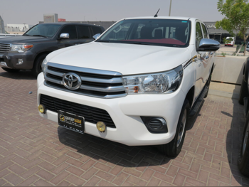 تويوتا  هاي لوكس  2020  اوتوماتيك  40,000 كم  4 سلندر  دفع رباعي  بيكب  أبيض