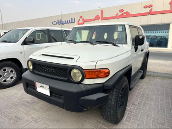 Toyota  FJ Cruiser  2009  Automatic  390,000 Km  6 Cylinder  Four Wheel Drive (4WD)  SUV  White