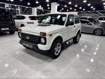 Lada  Niva  2016  Manual  15,000 Km  4 Cylinder  Four Wheel Drive (4WD)  SUV  White