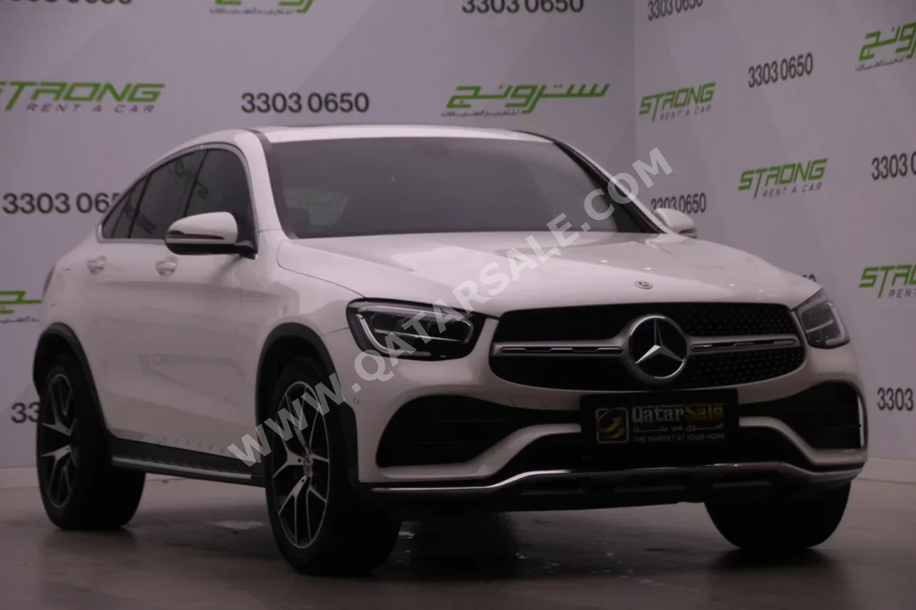 Mercedes-Benz  GLC  300  2022  Automatic  35,000 Km  4 Cylinder  Four Wheel Drive (4WD)  SUV  White  With Warranty