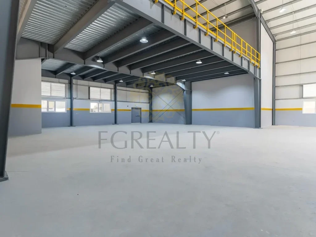 Warehouses & Stores - Al Wakrah  - Abu Sulba  -Area Size: 1500 Square Meter