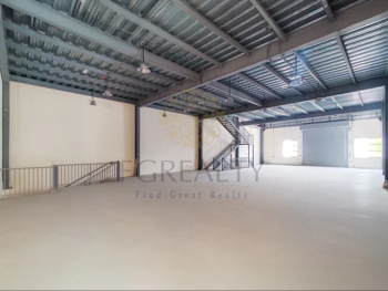 مخازن و مستودعات - الريان  - المنطقة الصناعية  -المساحة: 600 متر مربع