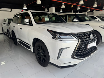 Lexus  LX  570 S Black Edition  2019  Automatic  120,000 Km  8 Cylinder  Four Wheel Drive (4WD)  SUV  White