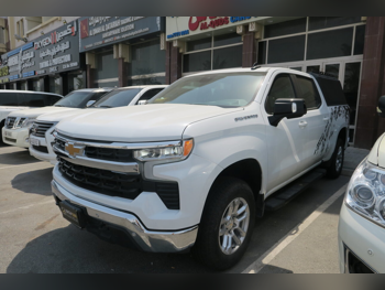 شفروليه  سلفرادو  2024  اوتوماتيك  25,000 كم  8 سلندر  دفع رباعي  بيكب  فضي  تحت الضمان