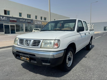 نيسان  بيك أب  2003  عادي  136,000 كم  4 سلندر  دفع خلفي  بيكب  أبيض