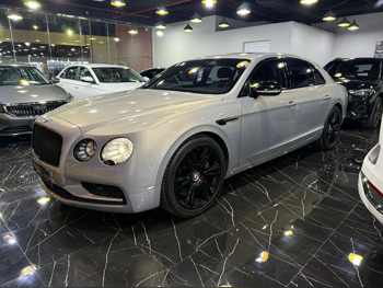 بنتلي  كونتيننتل  جي تي سي  2017  اوتوماتيك  48,000 كم  8 سلندر  دفع كلي مستمر  سيدان  فضي