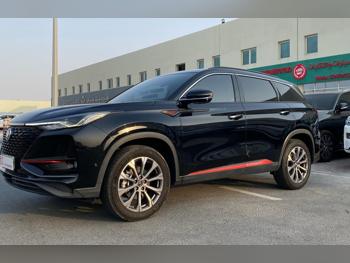 تشانجان  سي اس  75  2022  اوتوماتيك  126,000 كم  4 سلندر  دفع رباعي  اس يو في  أسود