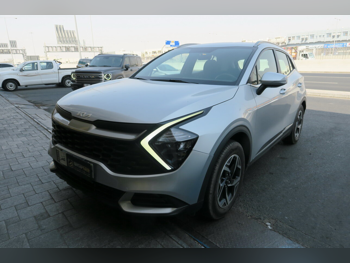 كيا  سبورتج  2024  اوتوماتيك  134,000 كم  4 سلندر  دفع رباعي  اس يو في  فضي