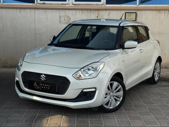 Suzuki  Swift  2020  Automatic  50,000 Km  4 Cylinder  Front Wheel Drive (FWD)  Hatchback  White
