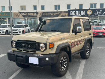 تويوتا  لاند كروزر  هارد توب  2025  عادي  4,800 كم  6 سلندر  دفع رباعي  اس يو في  بيج  تحت الضمان