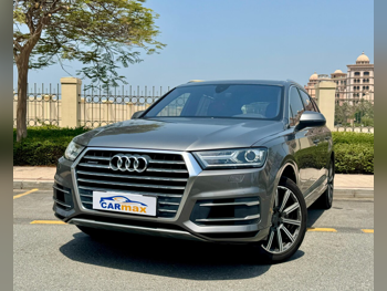 اودي  كيو 7  2017  اوتوماتيك  122,000 كم  6 سلندر  دفع رباعي  اس يو في  رمادي