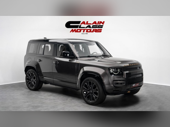 لاند روفر  ديفيندر  اوكتا  2025  اوتوماتيك  69 كم  8 سلندر  دفع كلي مستمر  اس يو في  رمادي