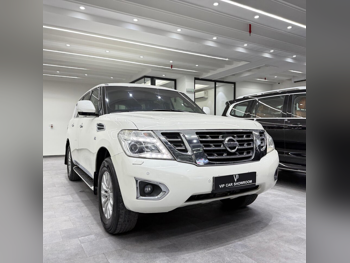 نيسان  باترول  اس اي  2014  اوتوماتيك  430,000 كم  8 سلندر  دفع رباعي  اس يو في  أبيض لؤلؤي