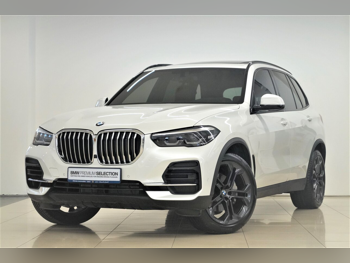 BMW  X-Series  X5  2023  Automatic  25,500 Km  6 Cylinder  Four Wheel Drive (4WD)  SUV  White  With Warranty