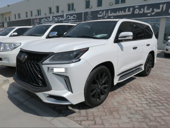 Lexus  LX  570 S Black Edition  2020  Automatic  165,000 Km  8 Cylinder  Four Wheel Drive (4WD)  SUV  White