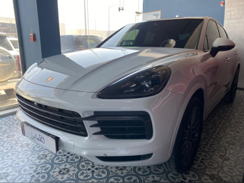 Porsche  Cayenne  2021  Automatic  66,000 Km  6 Cylinder  Four Wheel Drive (4WD)  SUV  White