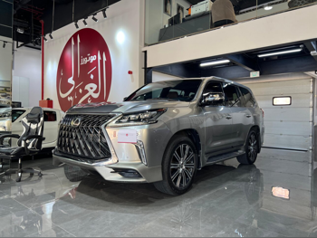لكزس  ال اكس  570 اس  2017  اوتوماتيك  144,000 كم  8 سلندر  دفع رباعي  اس يو في  سونيك تايتينيم