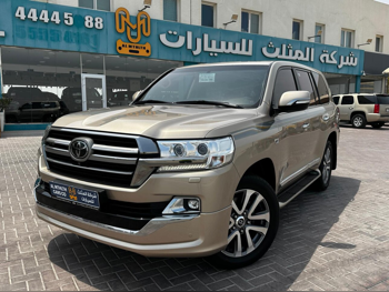 Toyota  Land Cruiser  VXR  2019  Automatic  29,000 Km  8 Cylinder  Four Wheel Drive (4WD)  SUV  Gold