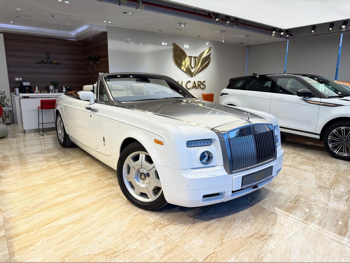 رولز - رويس  فانتوم  دروب هيد  2008  اوتوماتيك  14,000 كم  12 سلندر  دفع كلي مستمر  كشف  أبيض وفضي