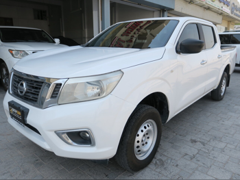 Nissan  Navara  SE  2017  Automatic  302,000 Km  4 Cylinder  Rear Wheel Drive (RWD)  Pick Up  White