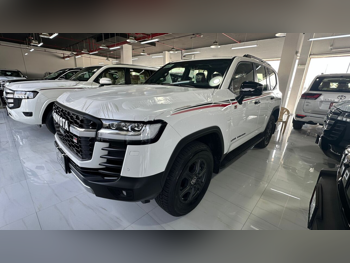 تويوتا  لاند كروزر  جي ار سبورت توين تيربو  2025  اوتوماتيك  0 كم  6 سلندر  دفع رباعي  اس يو في  أبيض  تحت الضمان