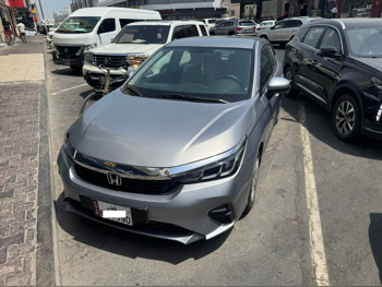 هوندا  سيتي  سيدان  فضي  2024