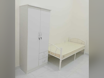 الأسّرة - فردي  - أبيض  - متضمنة المرتبة