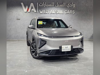 Geely  Monjaro  2025  Automatic  0 Km  4 Cylinder  Four Wheel Drive (4WD)  SUV  Light Gold  With Warranty